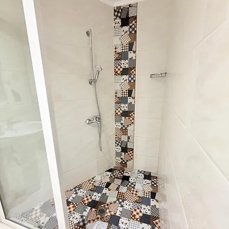 Center The Quiet Luxury 6 Lägenhet Plovdiv