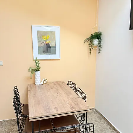 Center The Quiet Luxury 6 Апартамент